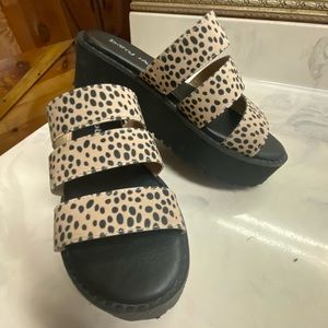 Dirty laundry platform sandals.